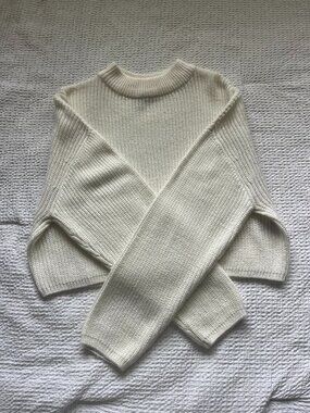 H&M White Sweater